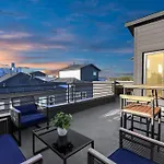 Blisshaven Luxe & Spacious In Downtown Houston With Soaking Tub ,Rooftop And Free Parking