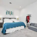 Blisshaven Luxe & Spacious In Downtown Houston With Soaking Tub ,Rooftop And Free Parking