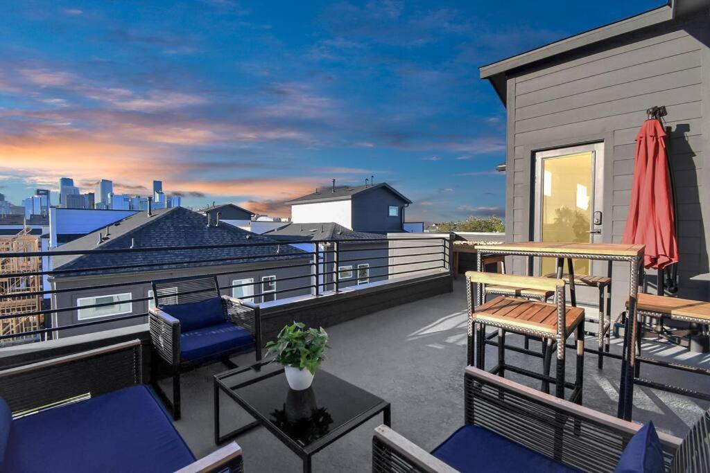 Blisshaven Luxe & Spacious In Downtown With Soaking Tub ,rooftop And Free Parking Houston