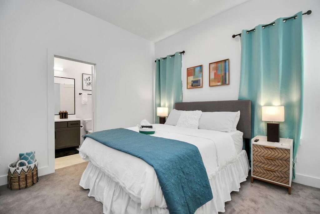 Blisshaven Luxe & Spacious In Downtown With Soaking Tub ,rooftop And Free Parking *